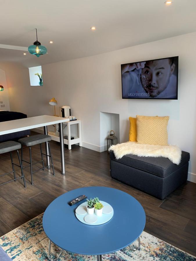 Modern Studio Apartment With Stunning Views! เซนต์ไอฟส์ ภายนอก รูปภาพ